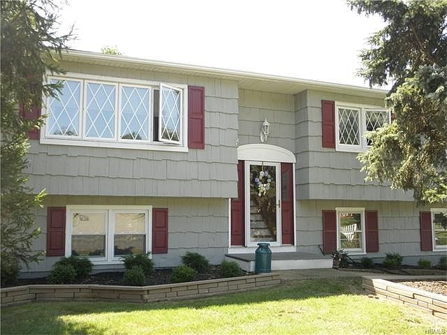 1st image of 1 Ann Ave