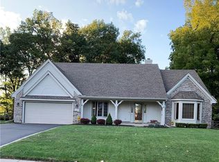 2160 White Oak Ct, Holland, OH 43528