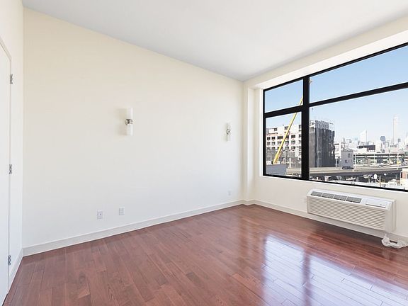 2nd image of 4237 27th St APT 6C