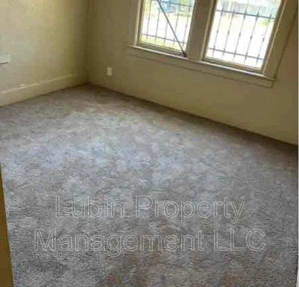 2077 Vollintine Ave — Photo 4