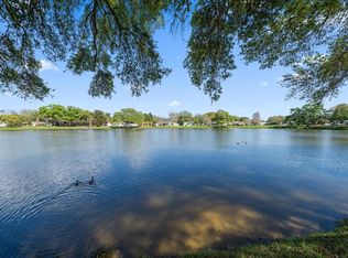 2712 Leslee Lake Dr N, Saint Petersburg, FL 33713