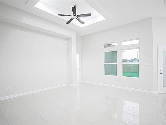 2nd image of 4113 S Rodman Ln S