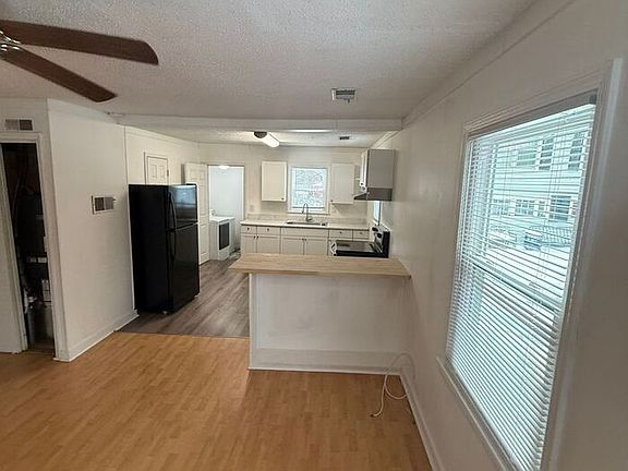 5th image of 1409 John Ave