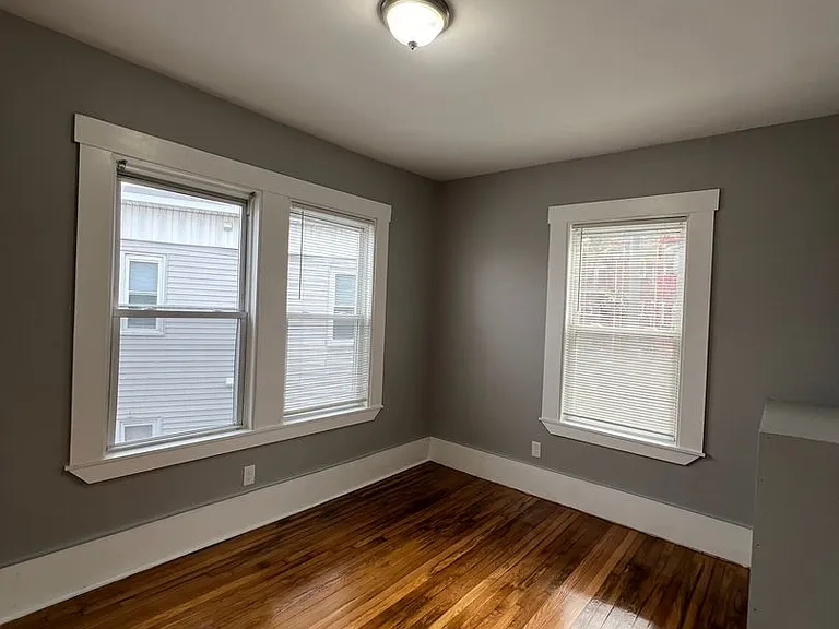 30 Courtland Rd — Photo 5