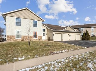 3720 Foxborough Ter NE APT B, Cedar Rapids, IA 52402