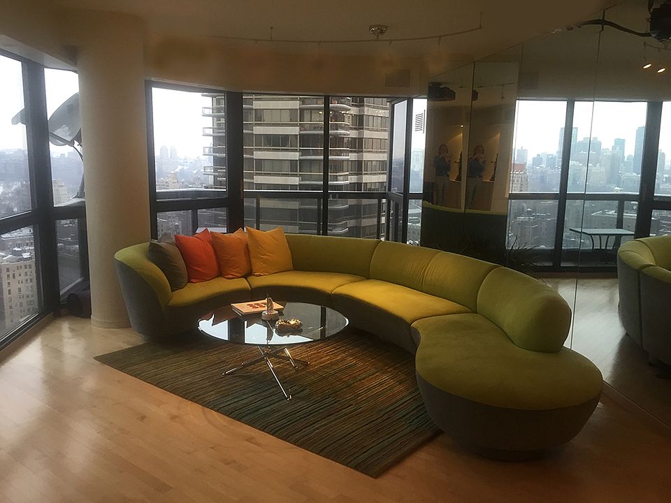 1st image of 200 E 61st St #35DE