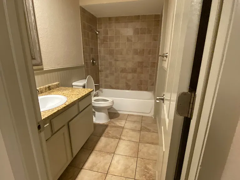 10151 Camelot Dr — Photo 17