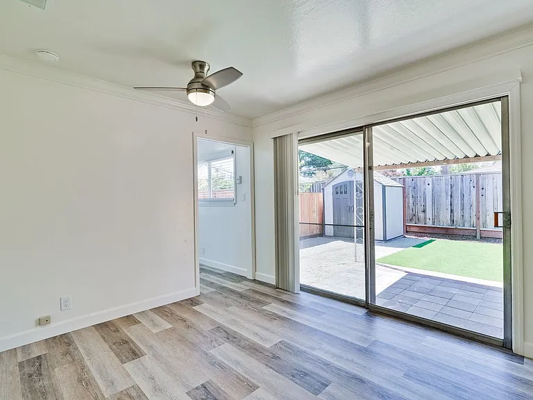 800 W Hacienda Ave — Photo 5