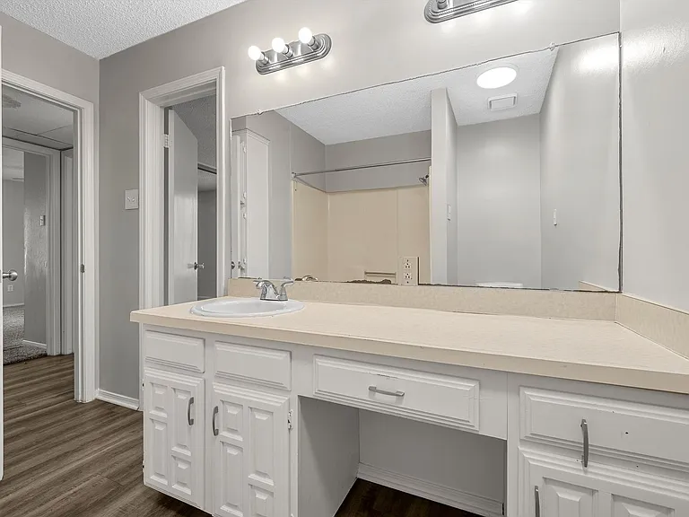 2332 Melissa Dr — Photo 4