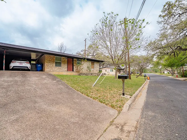 4407 Terrilance Dr — Photo 2