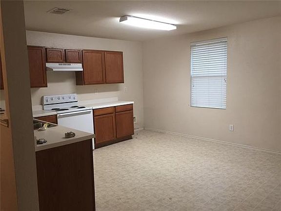 3rd image of 8424 Cotton Valley Ln