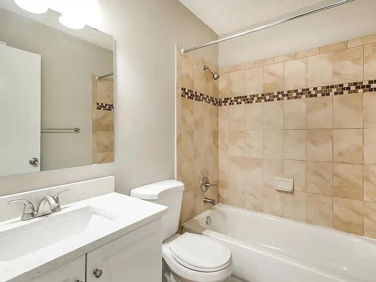 309 Carriann Cove Trl W — Photo 14