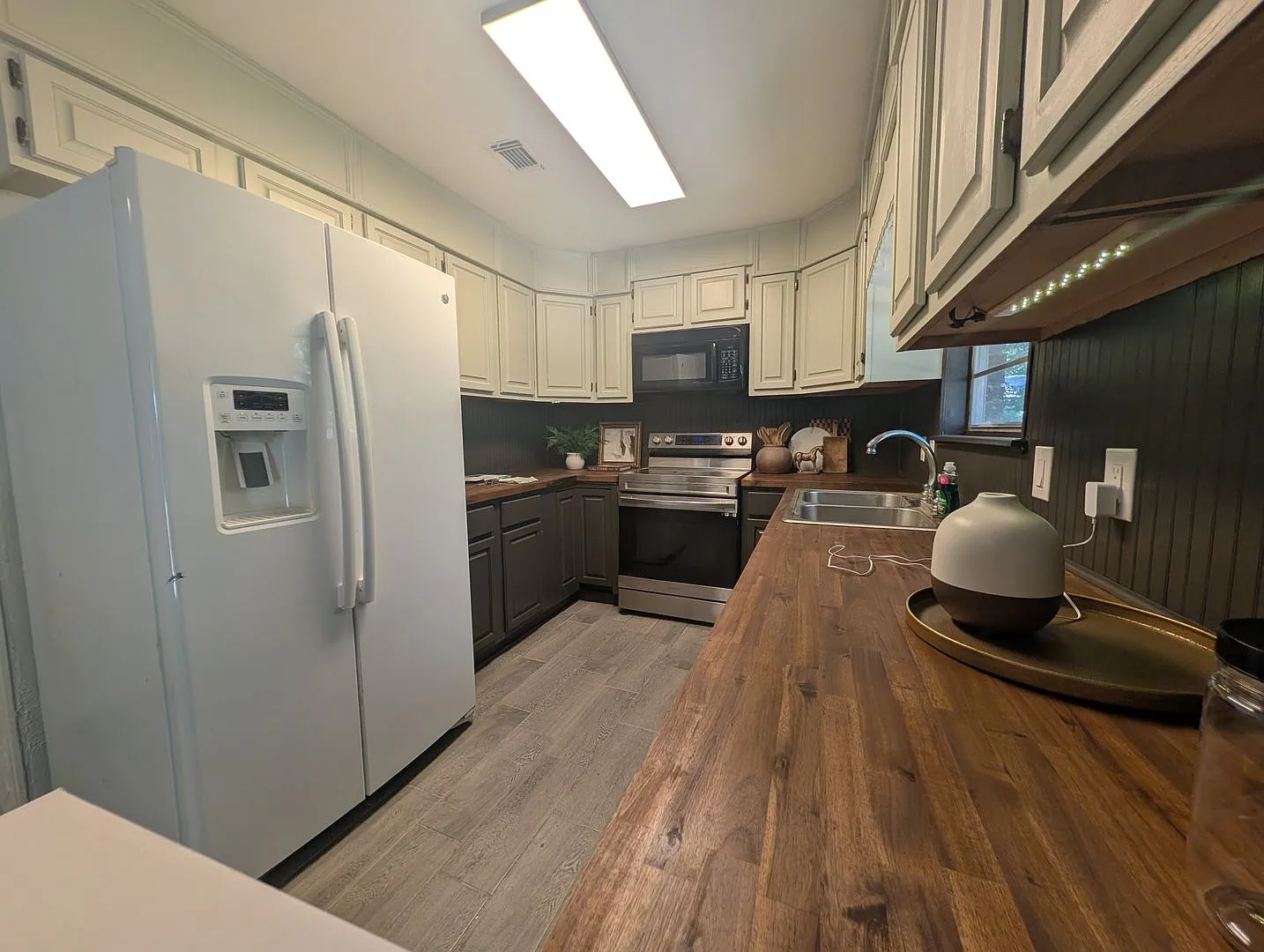 Remodeled Home for Lease! — Photo 2