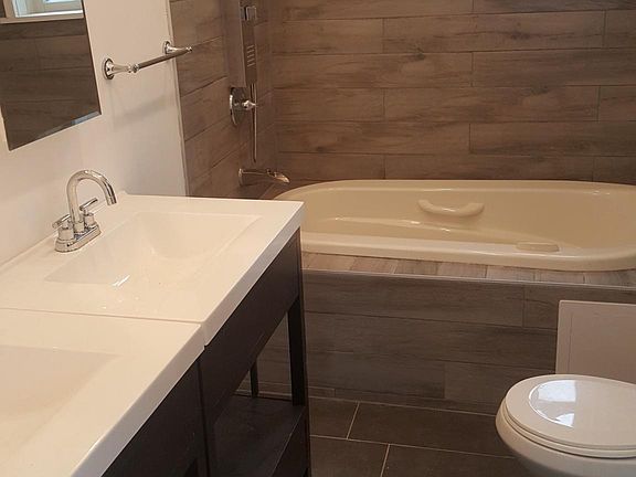 3rd image of 20 Northview Ave #1