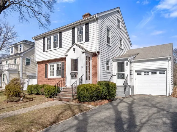 63 Donizetti St, Wellesley, MA 02482