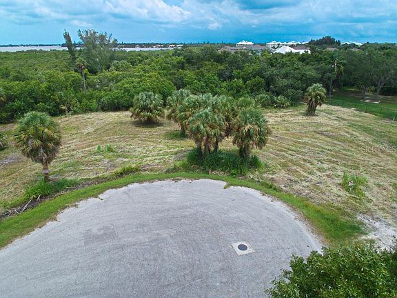 3rd image of 8402 41st Avenue Cir W