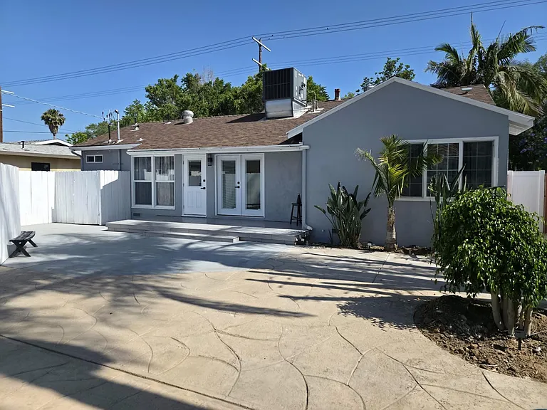 15955 Lassen St — Photo 3