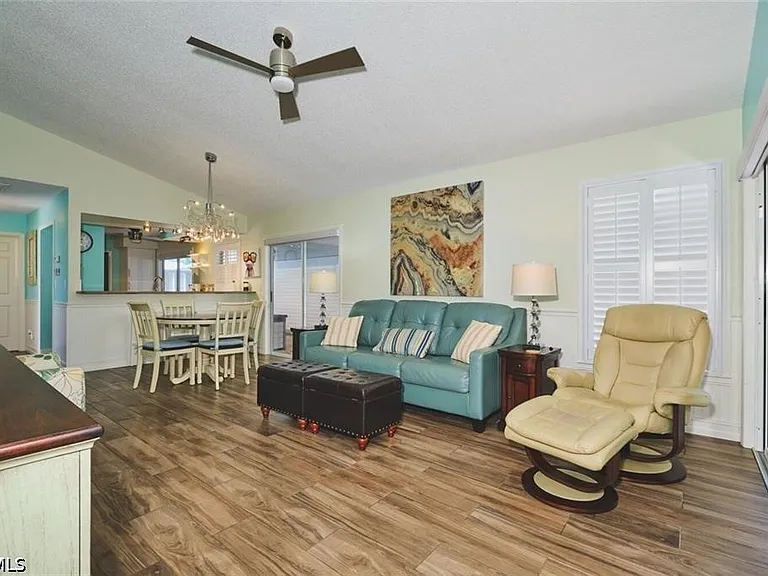 14652 Sagamore Ct — Photo 3