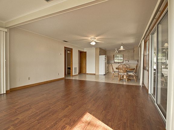 4th image of 10238 SE 139th Pl