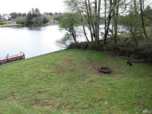 3rd image of 762 Falls Of Clyde Loop SE