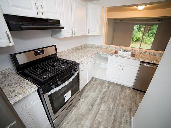5th image of 128 Marin Dr