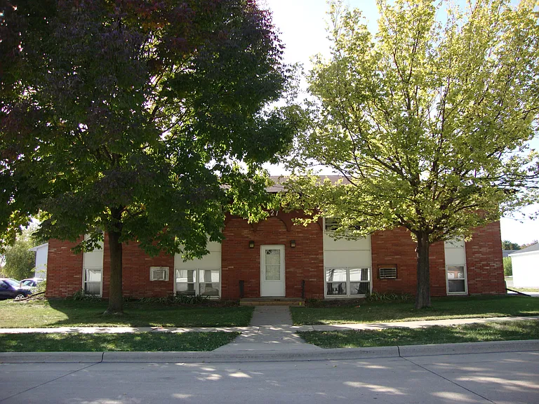 Cedar Crest Dr 321 - 8 — Photo 1