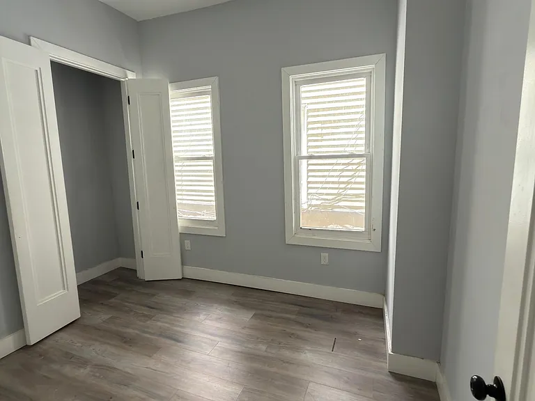 468 Ferry St #1 — Photo 6