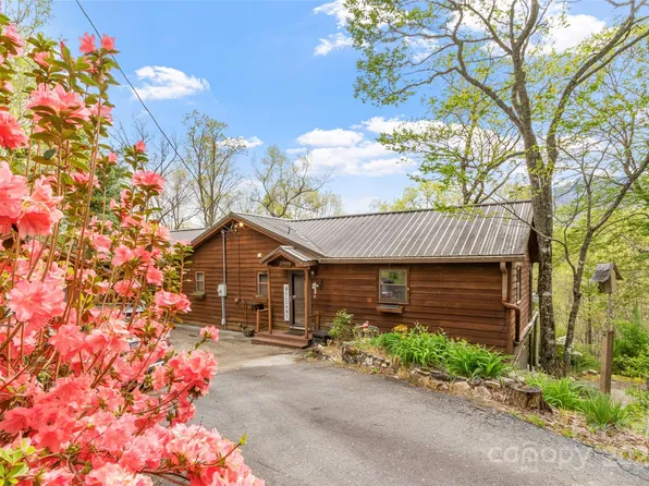 90 Bee Rdg, Burnsville, NC 28714