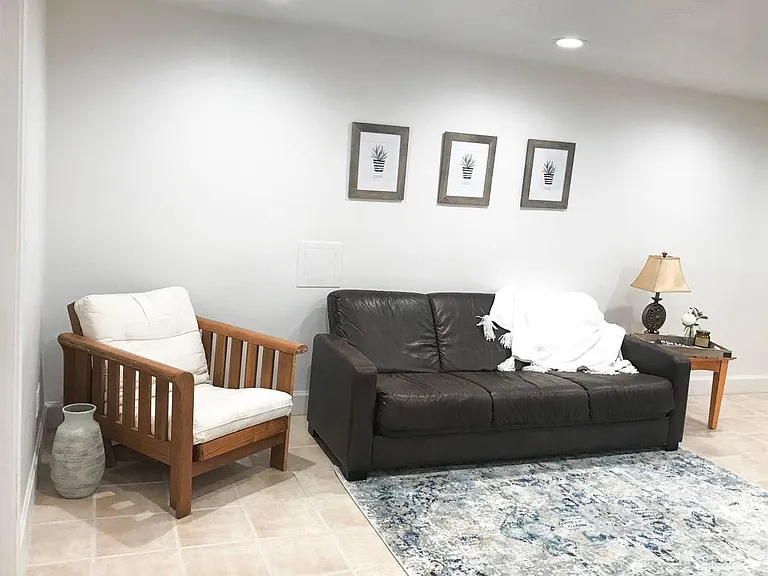 3837 Foothill Dr — Photo 3
