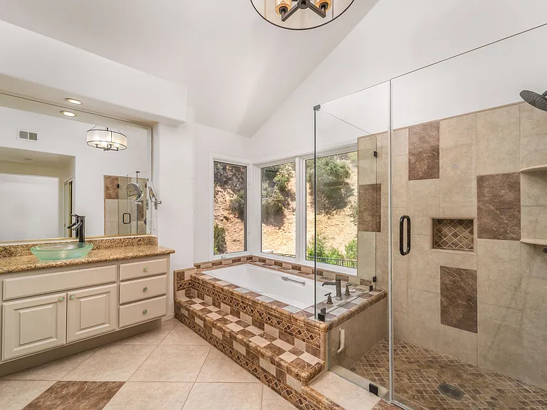 24961 Alicante Dr — Photo 27