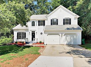 7801 Royce Hall Ln, Charlotte, NC 28216