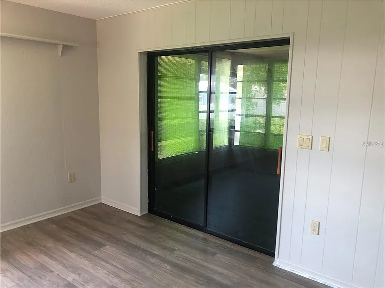 507 Shore Rd — Photo 9
