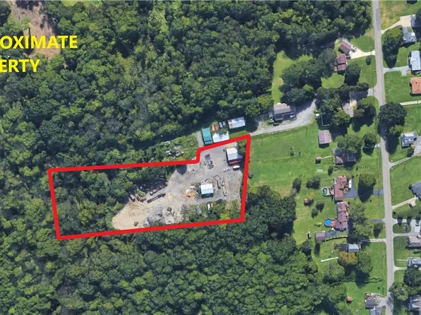 1737 Salt Springs Rd, Mineral Ridge, OH 44440