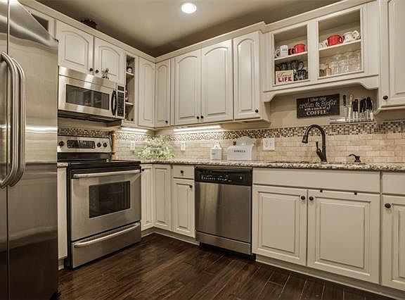 2nd image of 330 Las Colinas Blvd #702