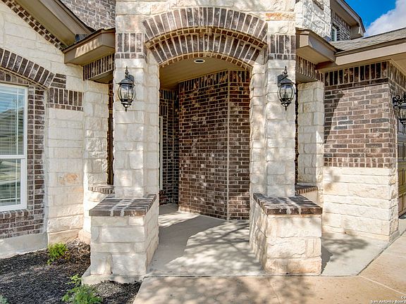 3rd image of 307 Ancient oak way