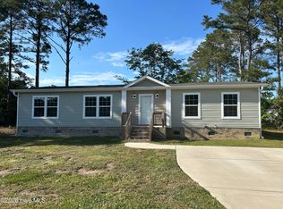 857 Nicholas Dr SW, Calabash, NC 28467
