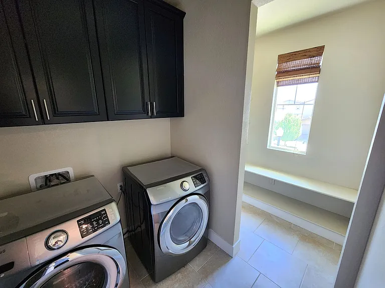 4549 Maple Crest St — Photo 19