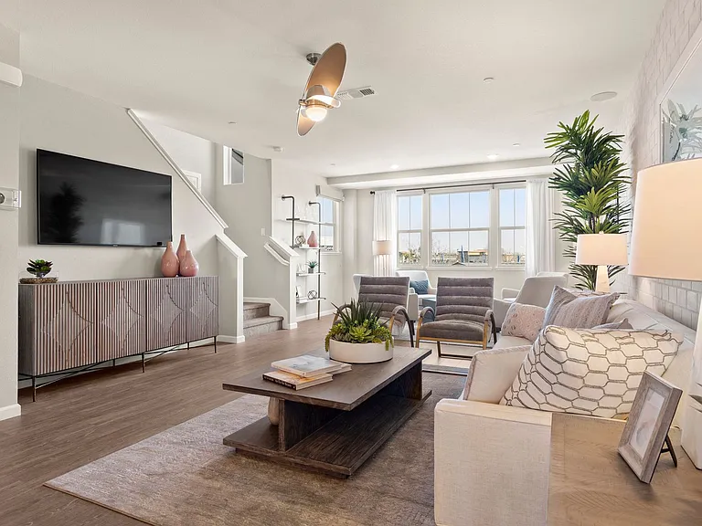 Spacious Townhomes in Provence at Natomas — Photo 125