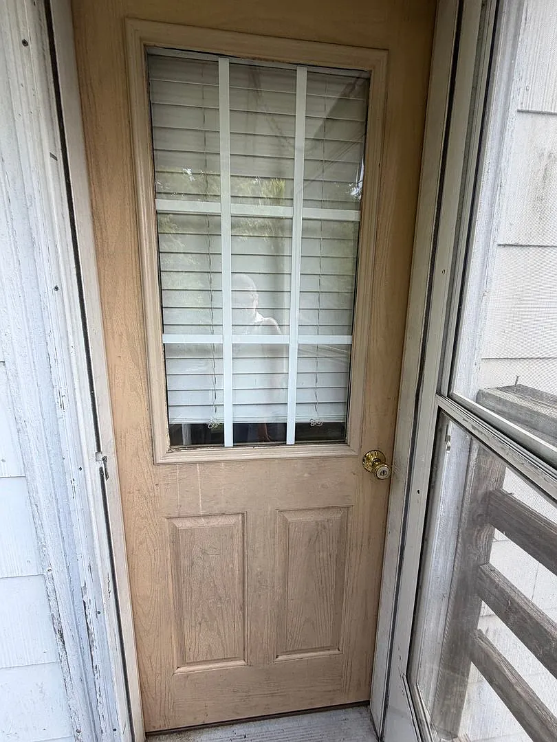 2 bed, 1.0 bath, 1332 sqft, $850 — Photo 2