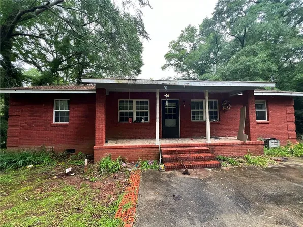 118 Meriwether St, Grantville, GA 30220