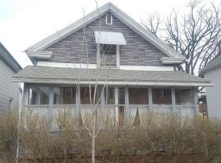 78 Pine St, Holyoke, MA 01040