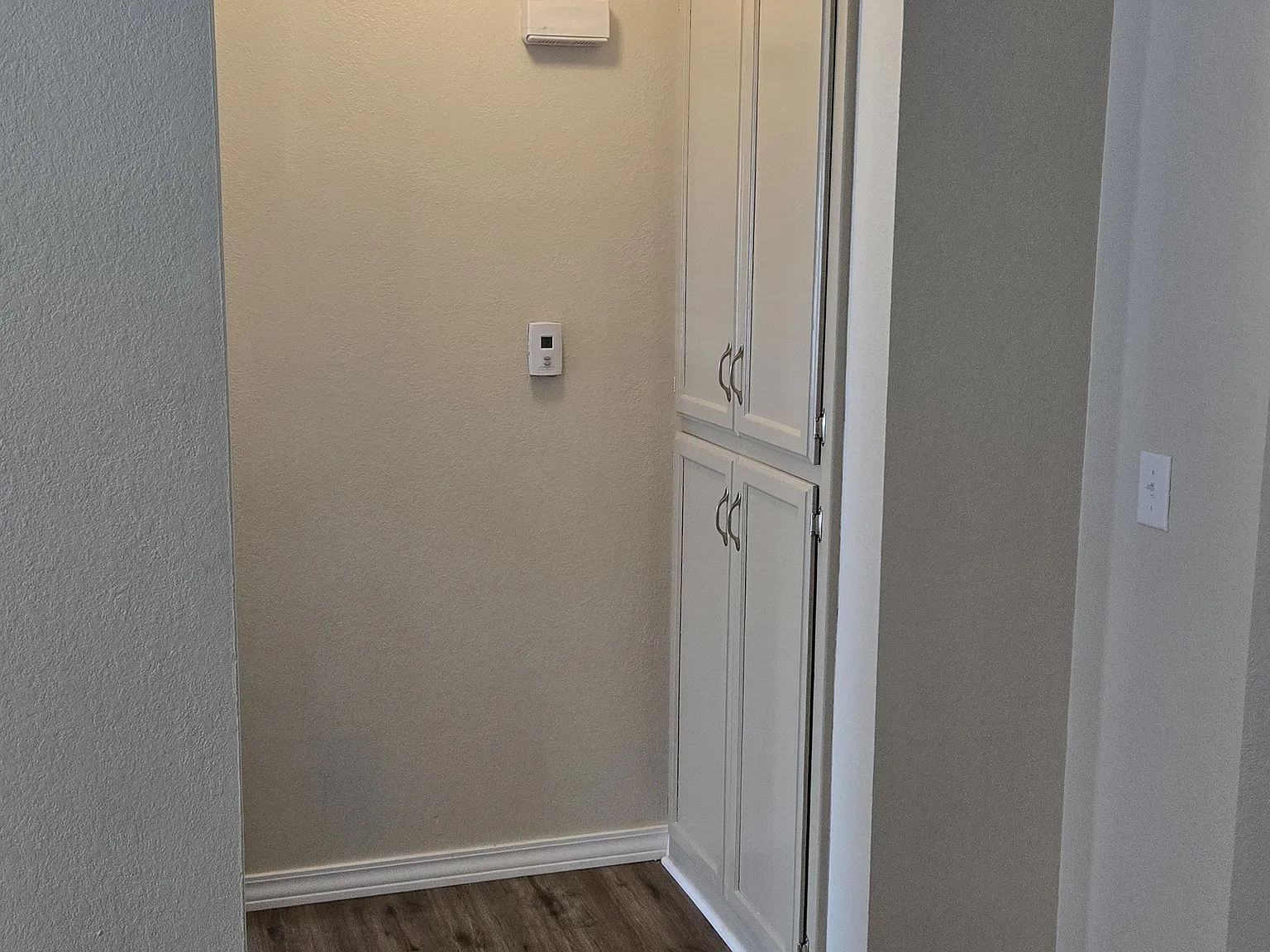 3 bed, 1320 sqft, $1,700 — Photo 2