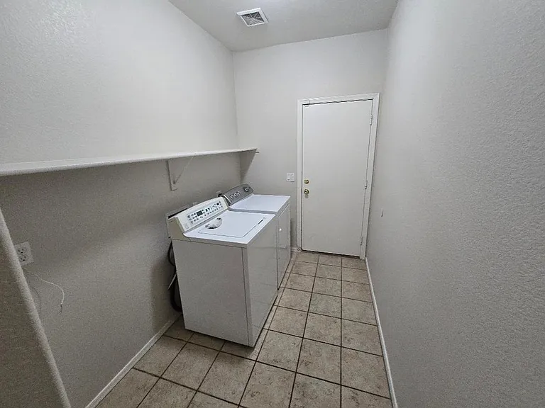 1772 E Powell Way — Photo 7