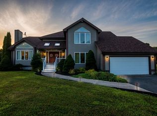 9 Ivy Meadows Ln, Westport, MA 02790