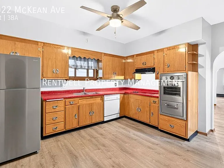 1022 McKean Ave — Photo 7