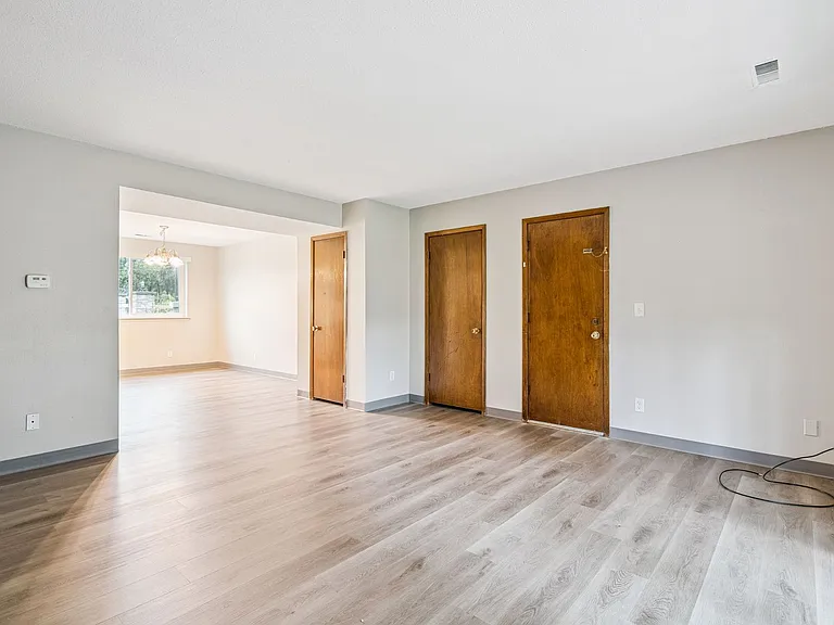 Lantern Square Apartments Spacious 1, 2 & 3 Bedrooms — Photo 35