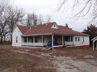 402 Oak St, Denton, KS 66017