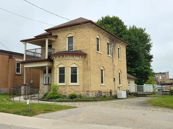 135 Fergus St S, Wellington North, ON N0G 2L2