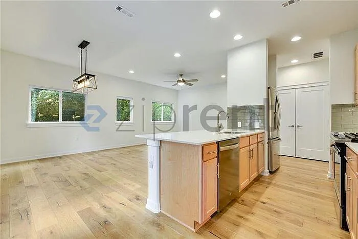 Kitchen/Living Room