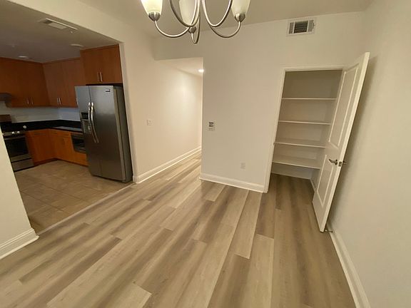 4th image of 2585 El Camino Real APT 211